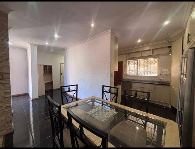 3 BEDROOM HOUSE FOR SALE IN FERNDALE